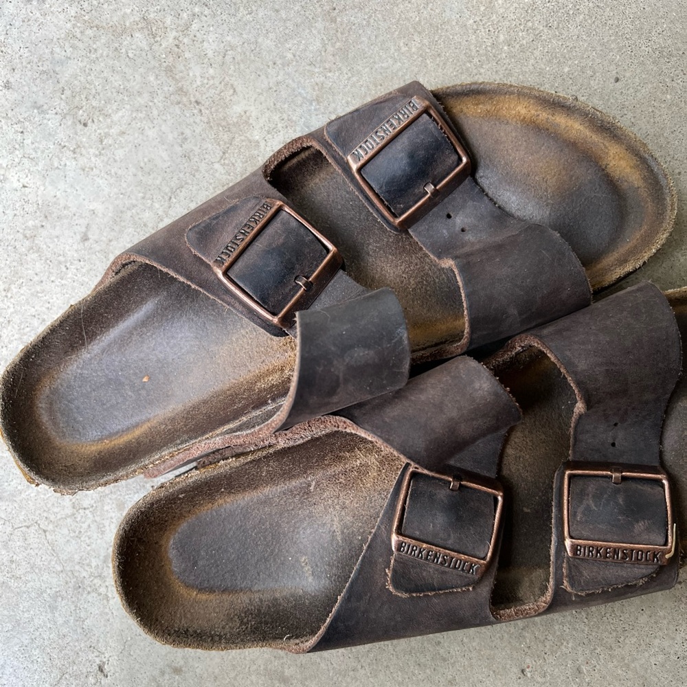 Dark brown Birkenstock sandals 7-7.5
